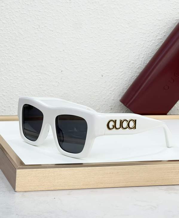 Picture of Gucci Sunglasses _SKUfw80915479fw